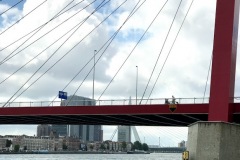 Onder de Willemsbrug